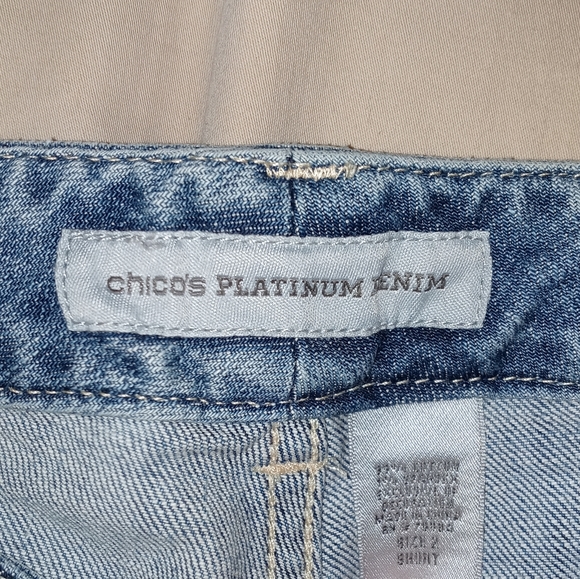 CHICO'S PLATINUM DENIM SLIM LEG ULTIMATE FIT WOMEN LIGHT BLUE SIZE 12 (2) SHORT - Picture 8 of 15